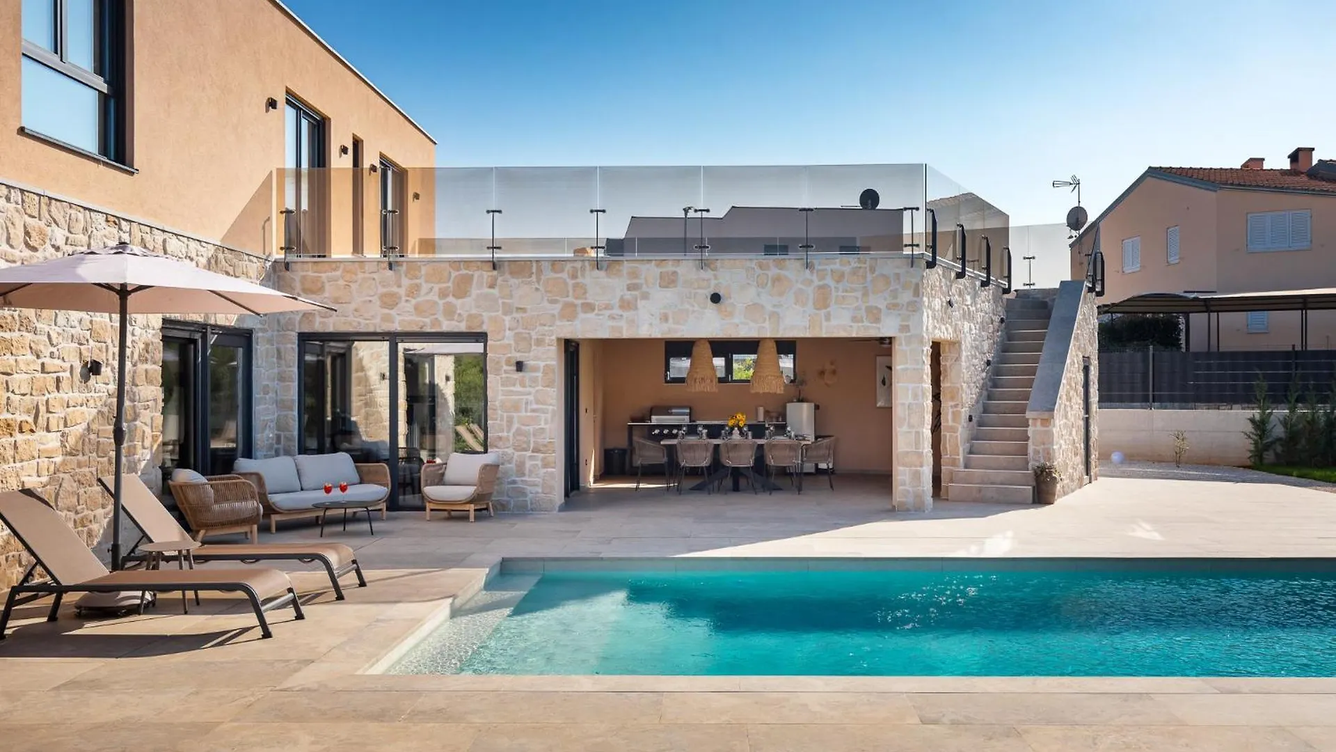 Tar-Vabriga Modern Villa Ava With Outdoor Pool In Tar