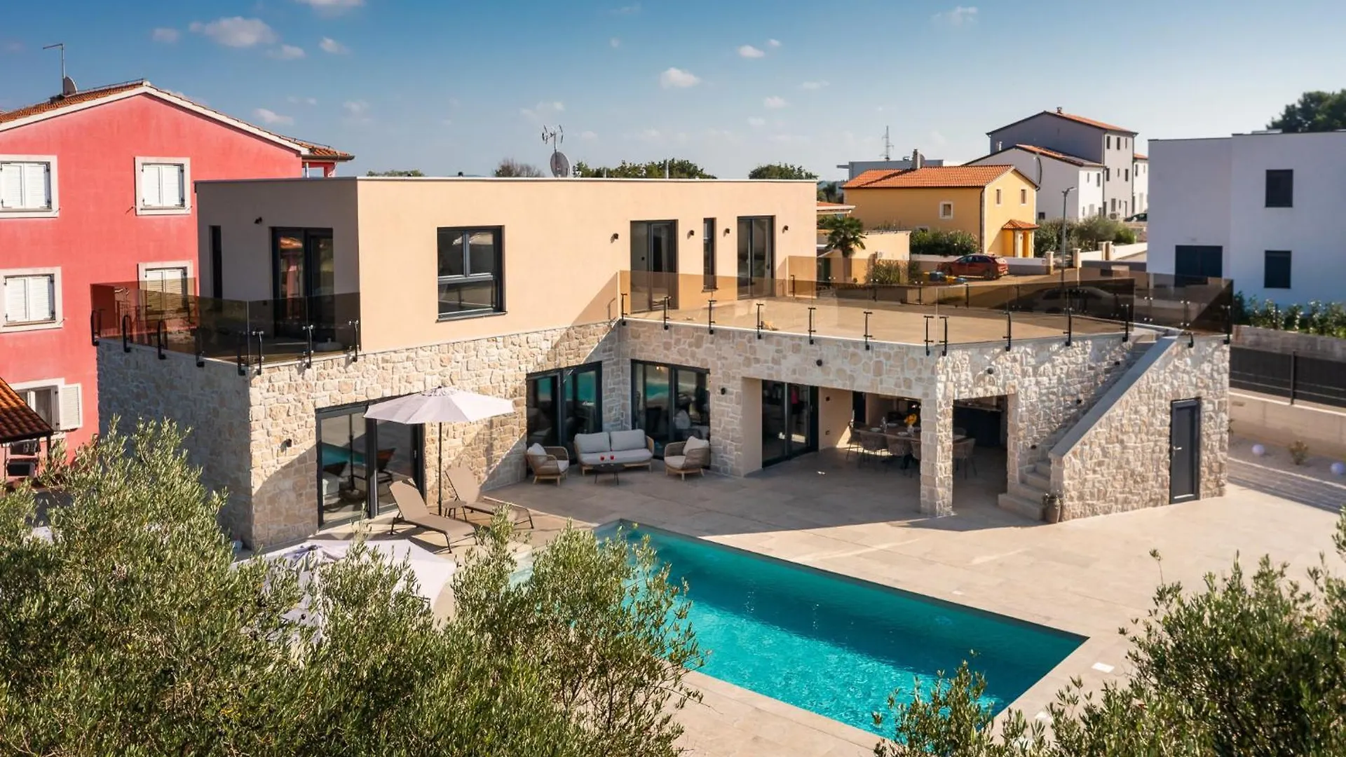 Tar-Vabriga Modern Villa Ava With Outdoor Pool In Tar